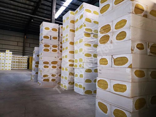 巖棉板抗裂防護層施工