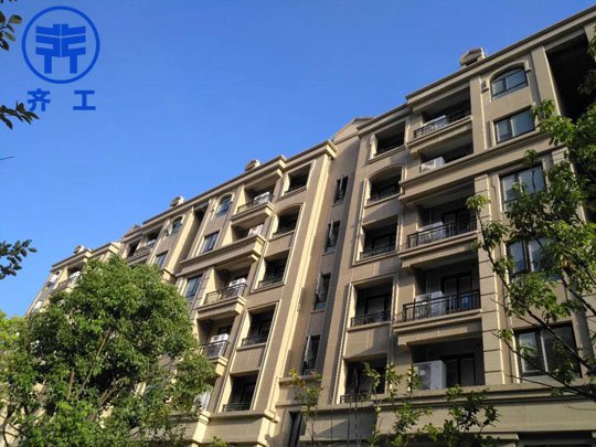 新鄉(xiāng)巖棉復合板中的彩鋼新鄉(xiāng)巖棉夾芯復合板