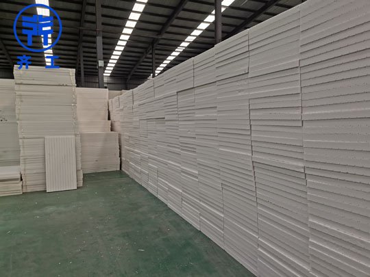 濮陽巖棉板在保溫的時候要注意什么